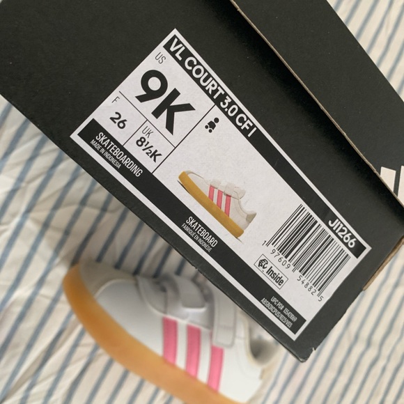 Adidas White and Pink Sneakers for Everyday Comfort - Picture 1 of 3